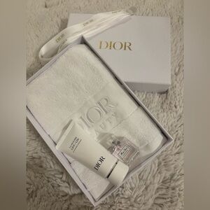 Dior Face Towel and Cleanser Gift Set